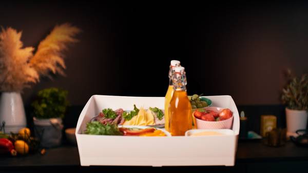 Hovedbilde Redningsvest til flaske + Cooltray serveringsbrett